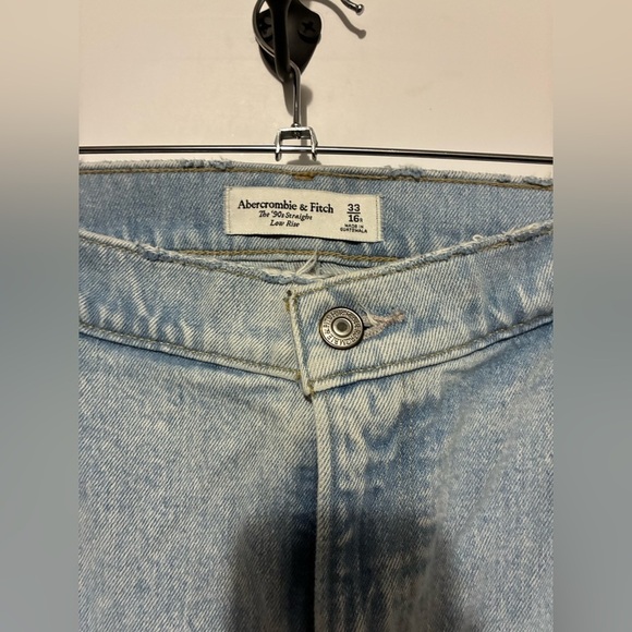 Abercrombie Low Rise 90s Straight Light Wash Blue Size 33/16R - Picture 12 of 15